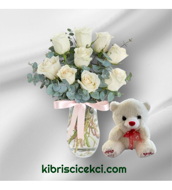 Vazoda 9 Beyaz Gül Ayıcık Vazoda 9 Beyaz Gül Ayıcık